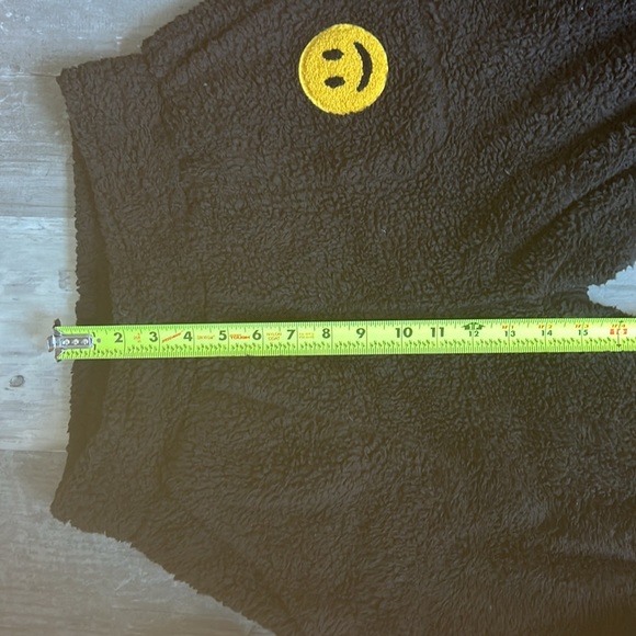 No Boundaries Black Fuzzy Pajama Pants Womens Medium Smiley Face on Pocket - Picture 4 of 9